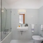 Modern 2-bedroom In The Historic Center *