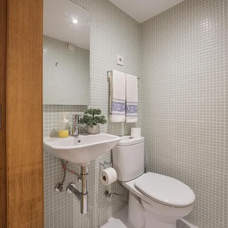 Modern 2-bedroom In The Historic Center Braga