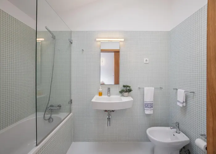 Modern 2-bedroom In The Historic Center *