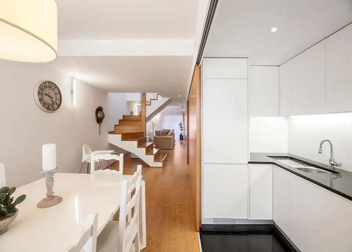 Modern 2-bedroom In The Historic Center * Braga